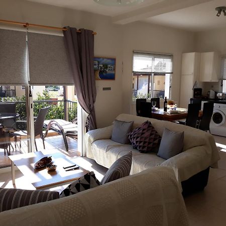 Sirena Sunrise Prestige Apartments Paphos Exterior foto